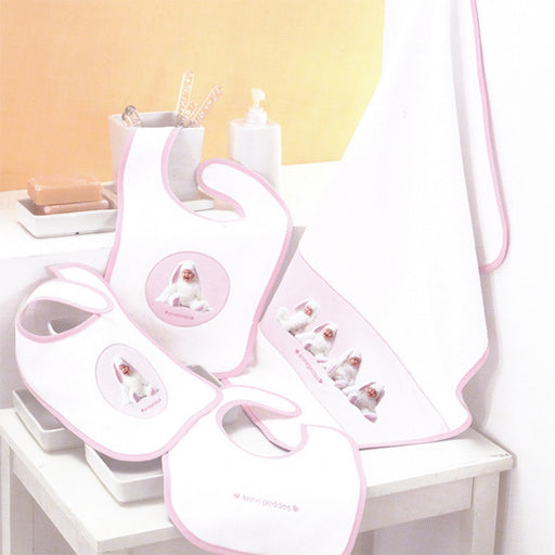 immagine-1-asciugamano-bavaglino-anne-geddes-daisy-pots-ean-8300160363406