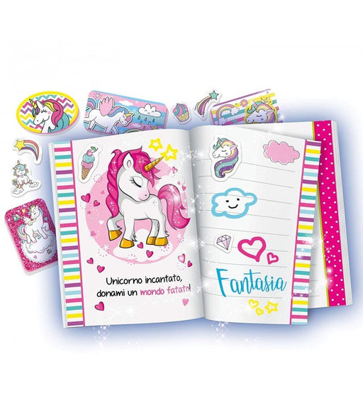 immagine-1-il-diario-segreto-degli-unicorni-ean-8008324070343