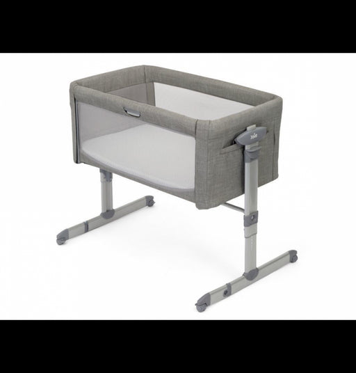 immagine-1-joie-joie-culla-fianco-letto-co-sleeping-roomie-glide-foggy-gray-ean-5056080608839