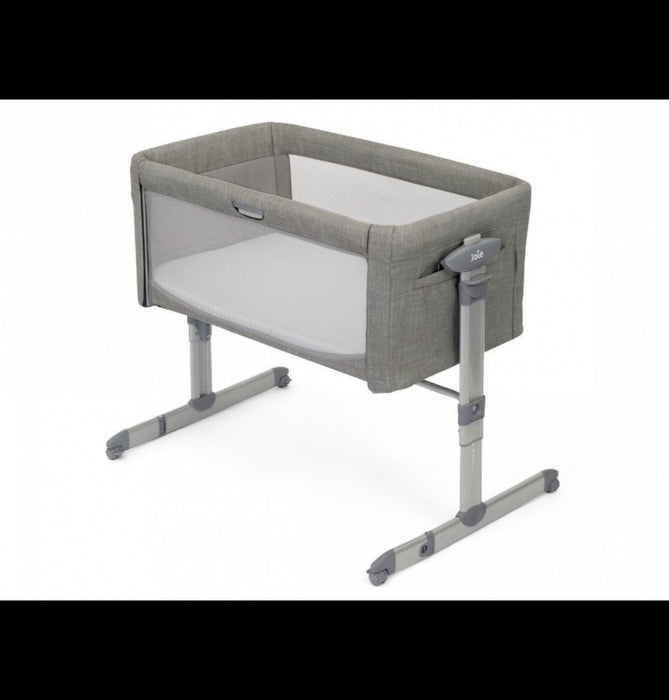 immagine-1-joie-joie-culla-fianco-letto-co-sleeping-roomie-glide-foggy-gray-ean-5056080608839