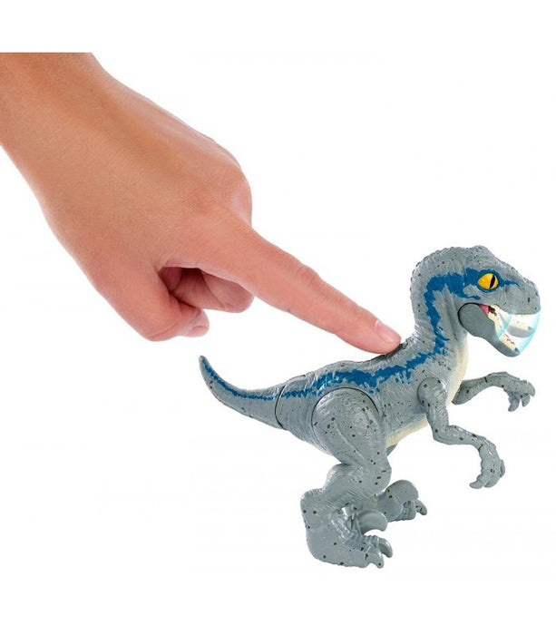 immagine-1-jurassic-world-uovo-con-mini-dinosauro-velociraptor-blue-ean-887961569230