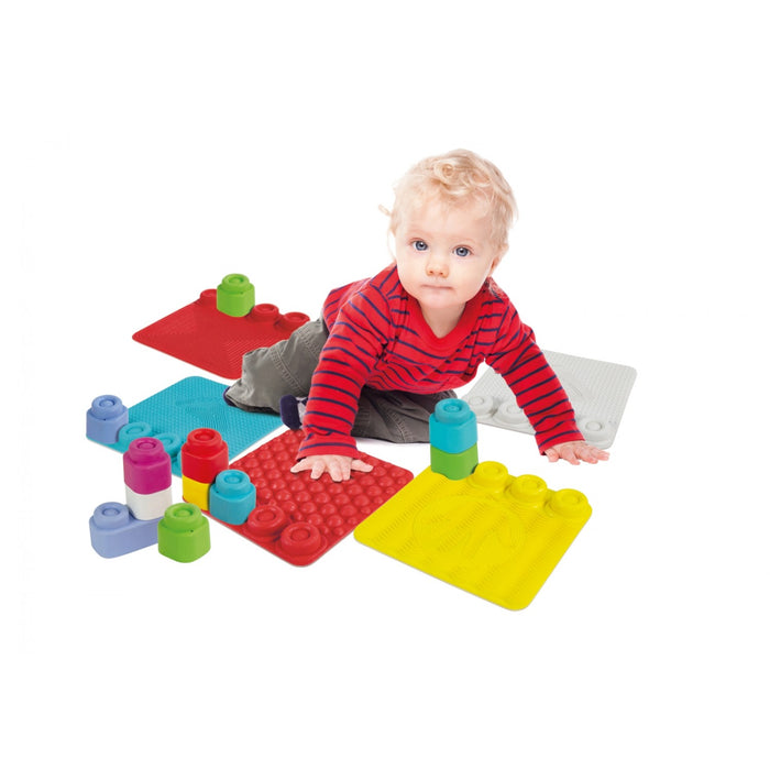 immagine-1-tappeto-clementoni-soft-clemmy-tocca-gattona-e-gioca-ean-8005125173136